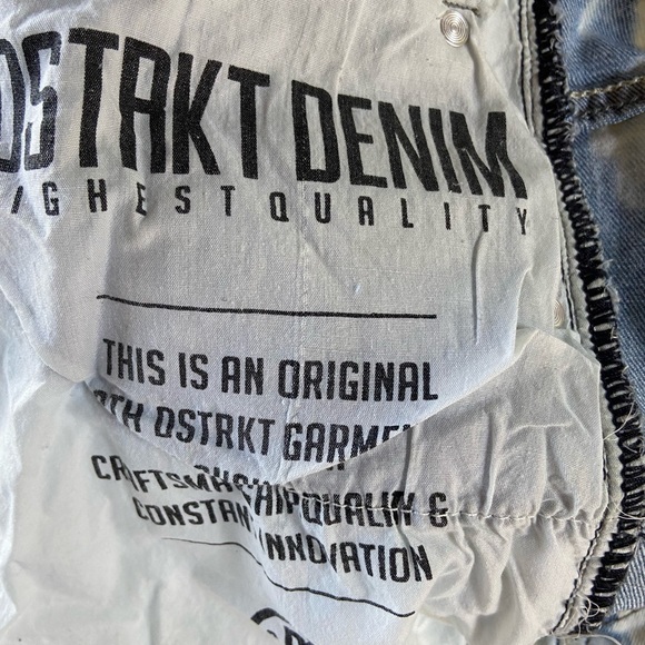 8ighth DStrkt Jeans Mens 30X 32 light wash Distressed/ Destroyer jeans. - Picture 3 of 15